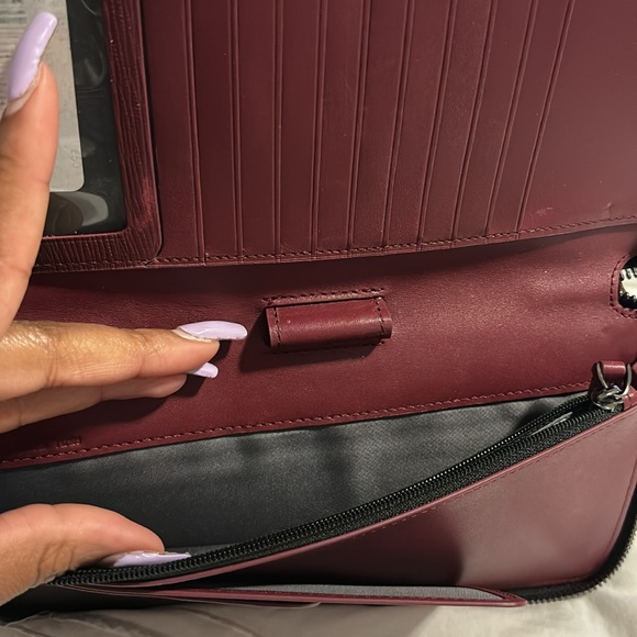 Tumi Ombré Leather Travel Wallet - Picture 5 of 7